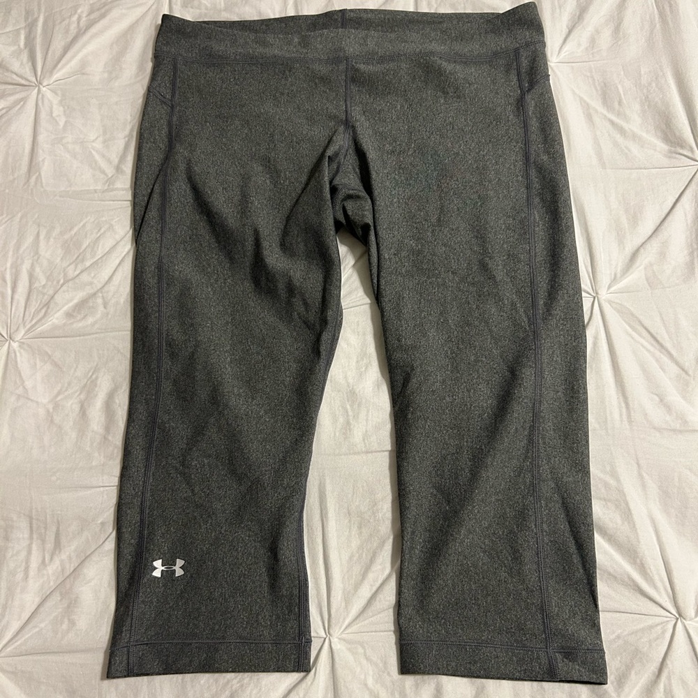 Under Armour Heather Grey Calf-Length Leggings (XL)